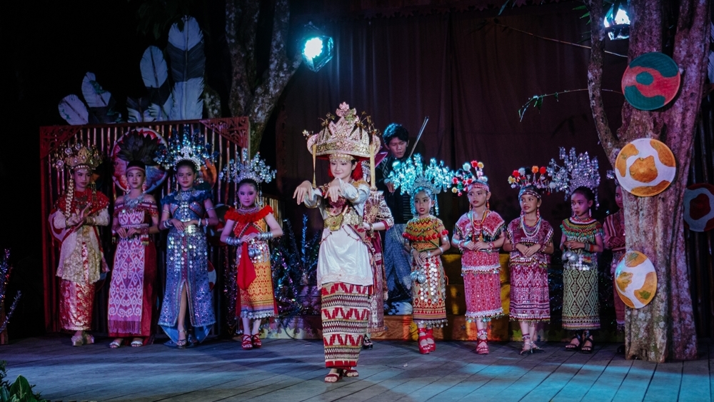 Home lomba busana adat nusantara langkau etnika (1)
